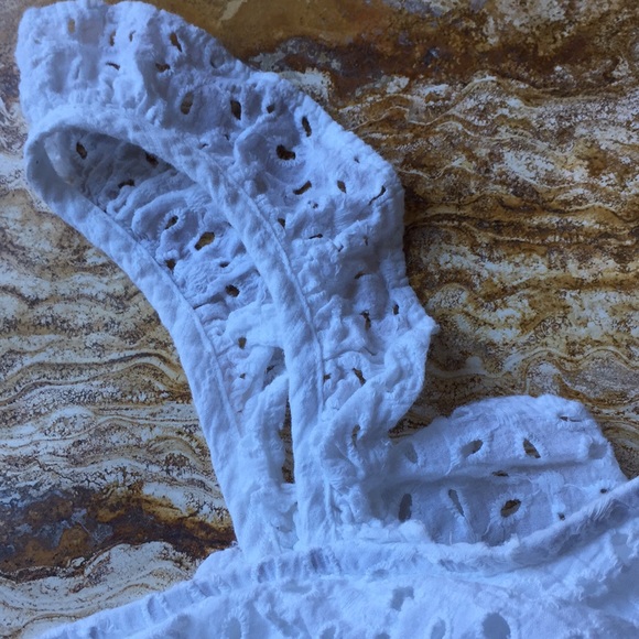 C’isa Bright White eyelet elastic top/waist length - Picture 4 of 8